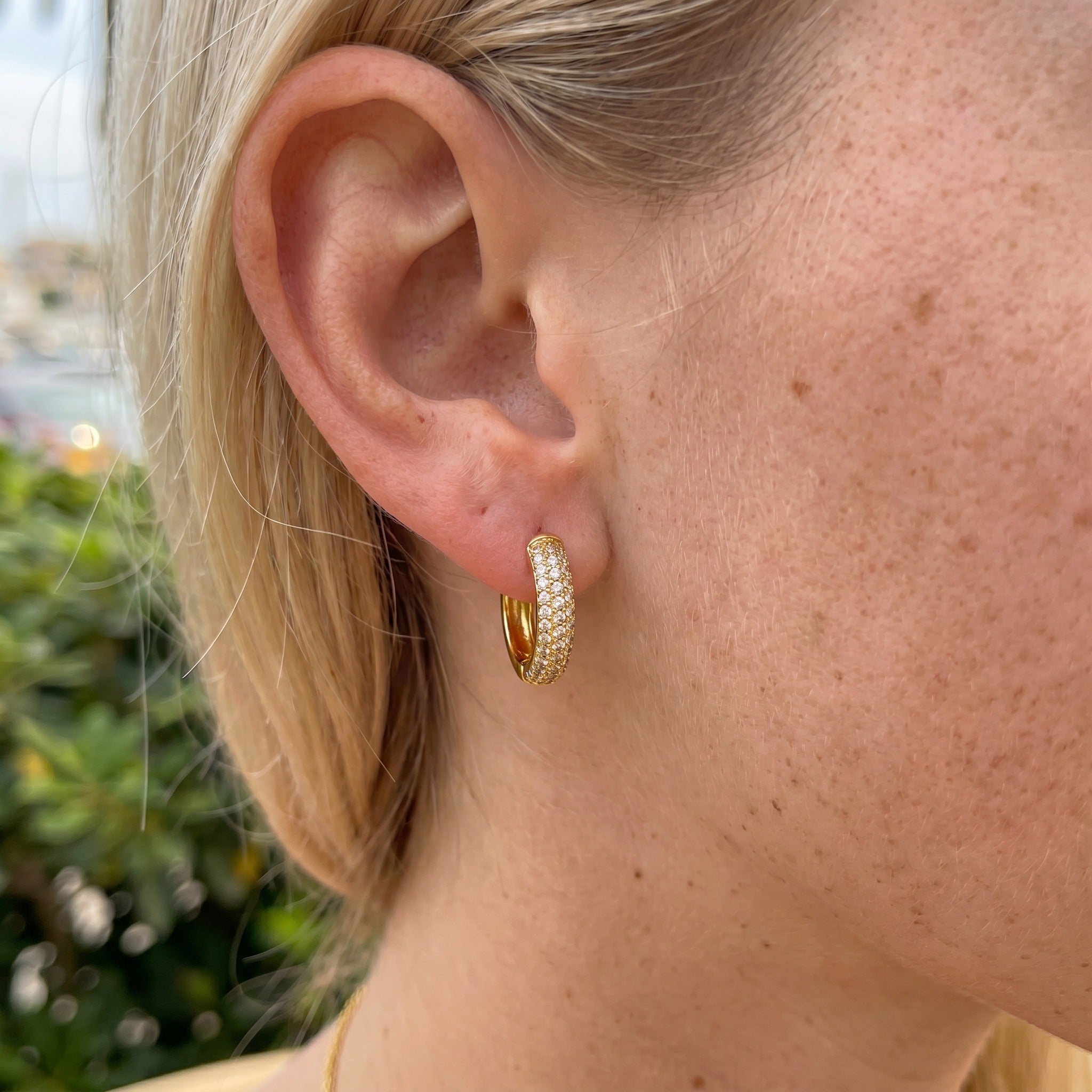 LUMIÈRE Hoops